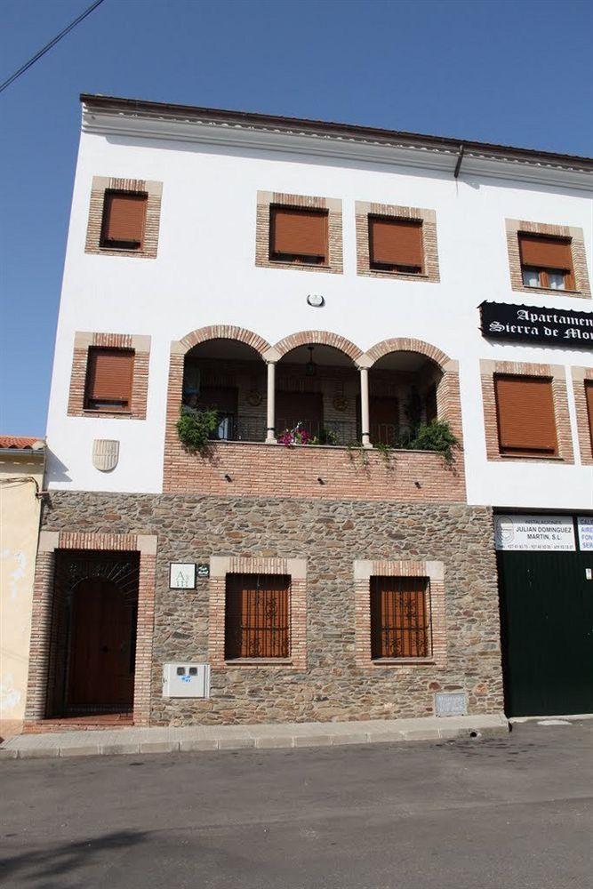 Sierra De Monfrague Apartment Torrejon el Rubio Bagian luar foto
