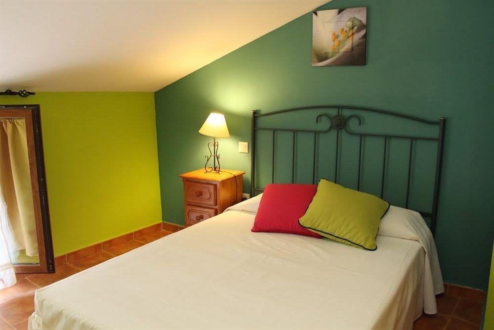 Sierra De Monfrague Apartment Torrejon el Rubio Bagian luar foto